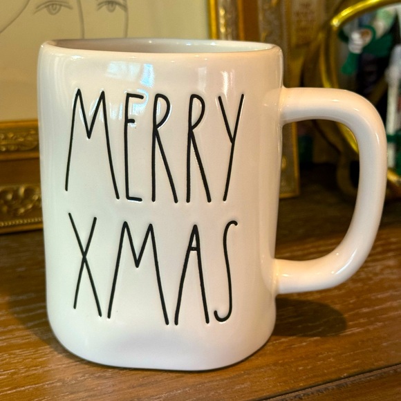 RAE DUNN “Merry Xmas” Mug in Ivory with black lettering - Picture 5 of 5